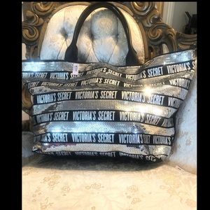 Victoria’s Secret!! Bling bag
